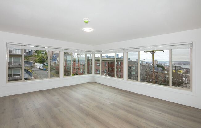 2 beds, 1 bath, 867 sqft, $3,225, Unit 102