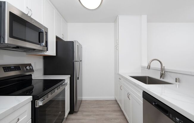 2 beds, 2 baths, 965 sqft, $2,995, Unit 316