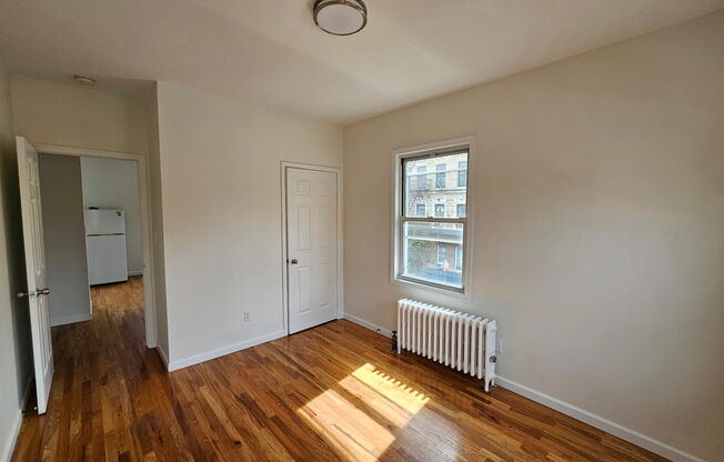 454 LORIMER ST