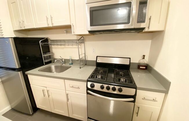 838 Hyde Street LLC