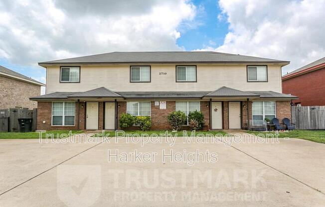 2710 B VERNICE LOOP