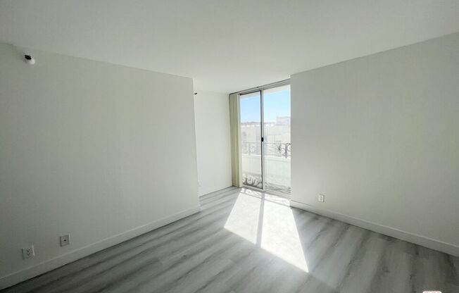 1 bed, 1.5 baths, 1,207 sqft, $4,195, Unit 906