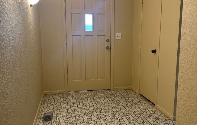 This duplex offers 3 spacious bedrooms, 2.5 bathrooms, and a 2-car garage.