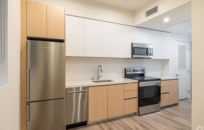 Studio, 1 bath, 445 sqft, $1,850, Unit 412