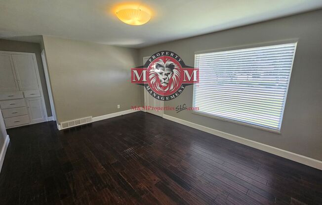 Great 4 Bd Home in Murray