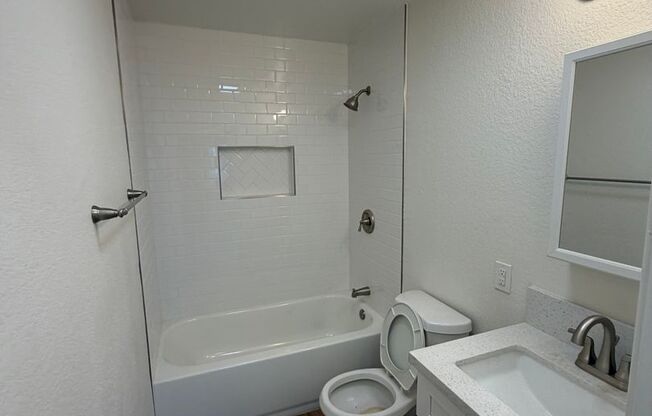 839 N. Summit Ave