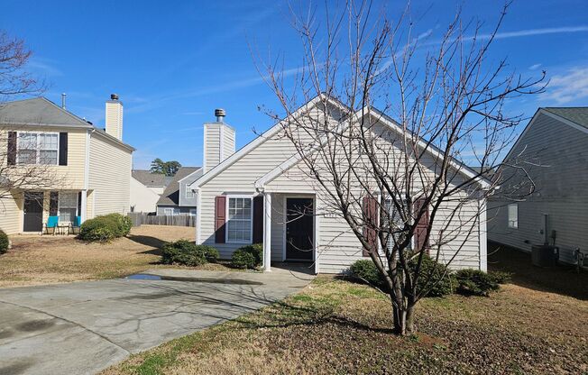 Darling 3br/2ba RANCH!! Avail Now! Near downtown Ral and I-40!!