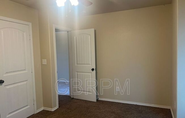 4 beds, 2 baths, 1,922 sqft, $1,875