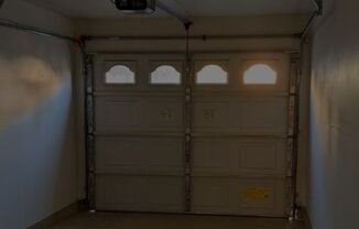 2 beds, 2 baths, $2,450, Unit Unit 1712