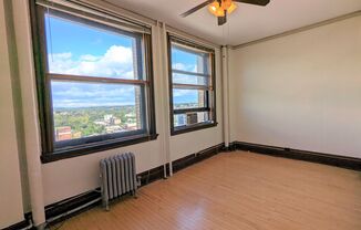 2 beds, 1 bath, $950, Unit 11-F