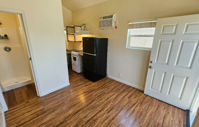 13453 3/4 FILMORE ST