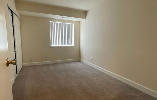 3 beds, 2 baths, 1,152 sqft, $2,350, Unit 14201 #204