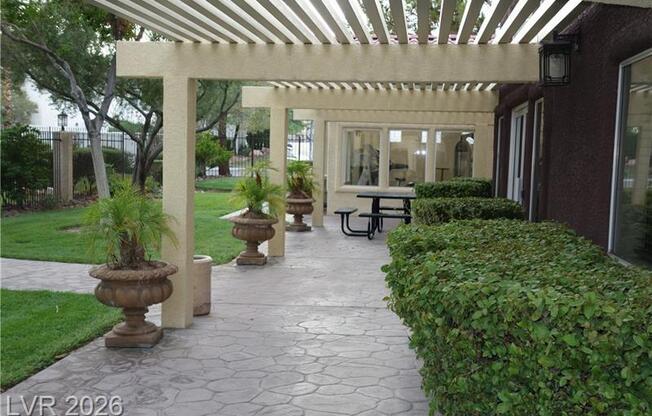 2 beds, 2 baths, 934 sqft, $1,395