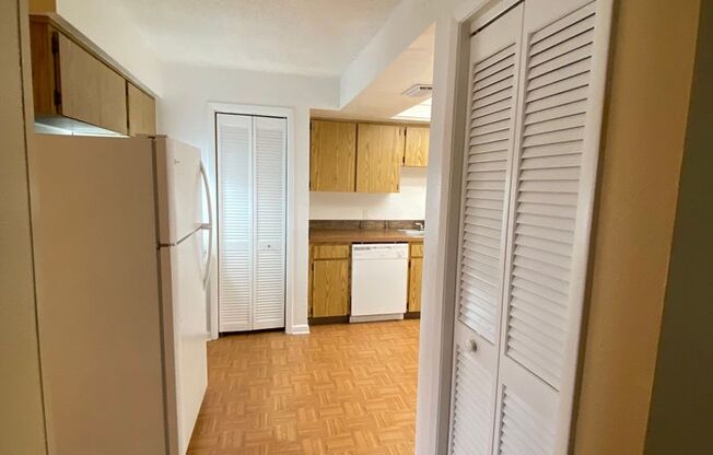 2 beds, 2 baths, 1,200 sqft, $1,450, Unit 202