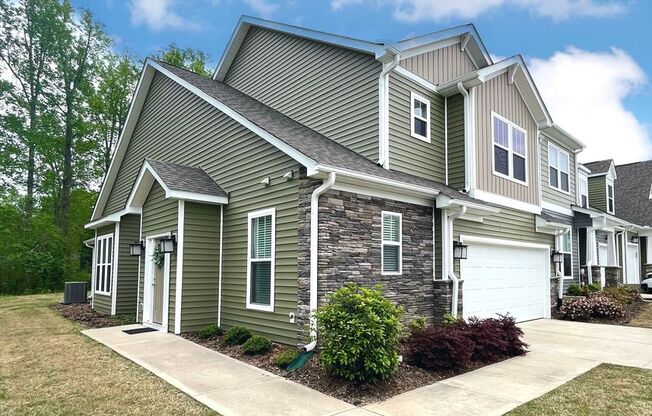 Beautiful Townhome on the Eastside of Greenville!