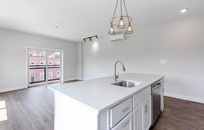 1 bed, 1 bath, 654 sqft, $1,825, Unit 407