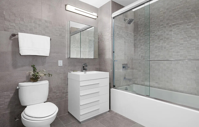 2 beds, 2 baths, $4,000, Unit 3H