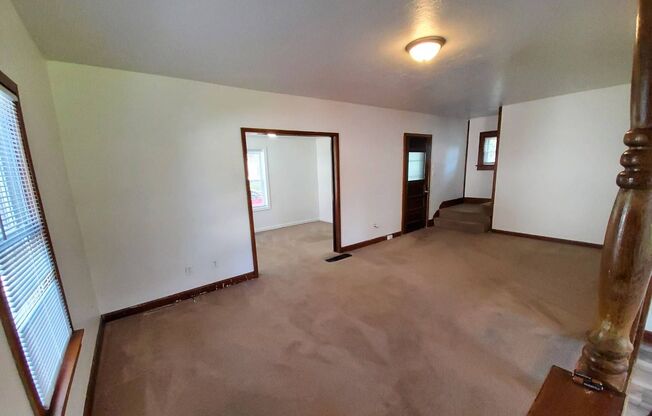 3 beds, 1 bath, $1,600