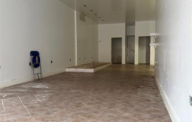 551 KNICKERBOCKER AVE