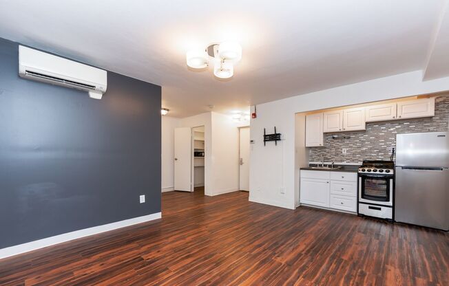 Studio, 1 bath, 371 sqft, $1,195, Unit N103