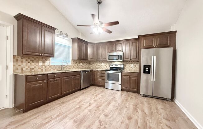 Awesome Recent Construction ! Cute 3/2/2 in Lake Jackson!