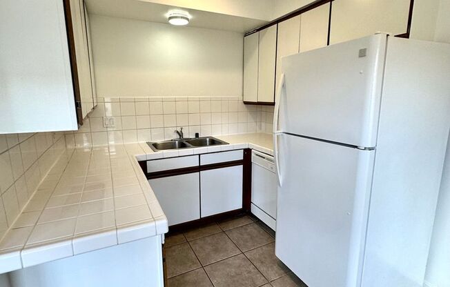 2 beds, 1 bath, $2,590, Unit 310