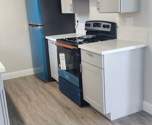 1 bed, 1 bath, 640 sqft, $1,350, Unit 69