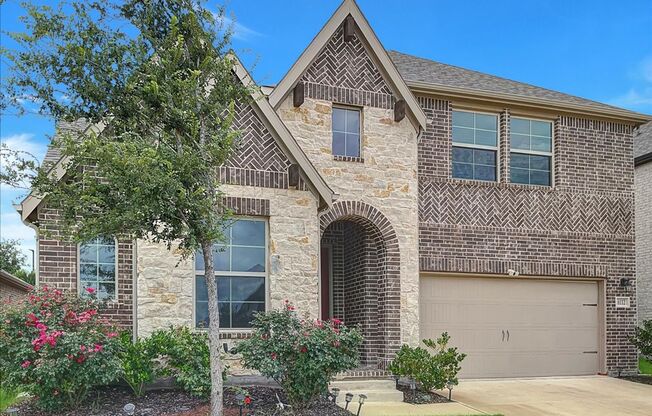 Move-in Ready 4-bed 3-bath Home in McKinney's GROVE at CRAIG RANCH Subdivision