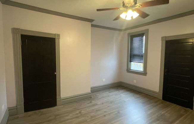 3 beds, 1 bath, $1,450, Unit Unit 1820