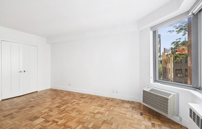 175 W 12 ST