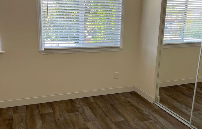2 beds, 1.5 baths, 1,050 sqft, $2,295, Unit 13