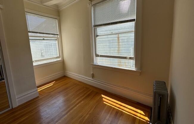 Studio, 1 bath, 340 sqft, $2,095, Unit 23