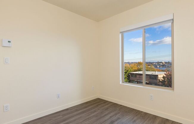 3 beds, 2 baths, 800 sqft, $2,995, Unit 201