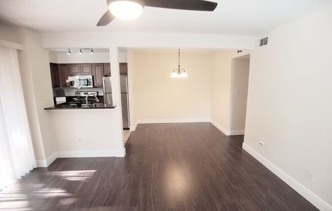 Gorgeous first floor 2/2 condo x Rent @  Winter Park in front of Full Sail!