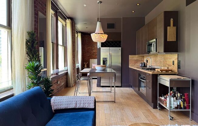 1 bed, 1 bath, 810 sqft, $2,500, Unit 301