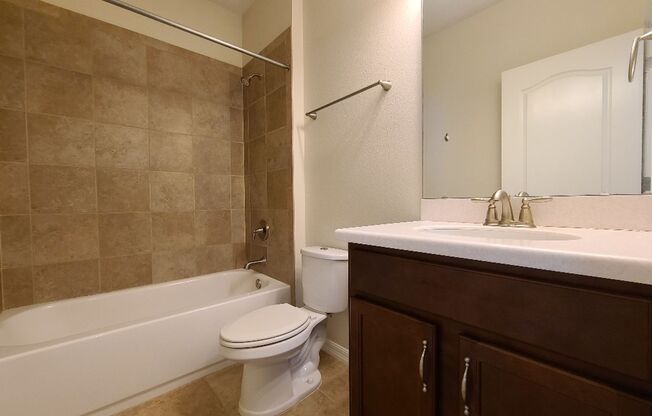 3br 2.5ba at OVIEDO ON THE PARK. Tile floors downstairs, located directly across from pool!!!