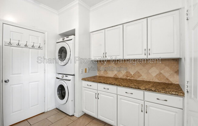 2 beds, 2.5 baths, 1,728 sqft, $2,875, Unit B