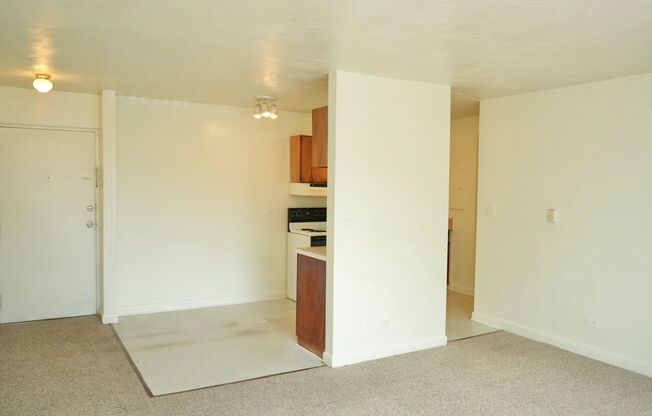 2 beds, 1 bath, $1,550, Unit Apt #08