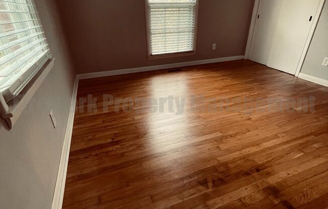 3 beds, 1 bath, $1,400