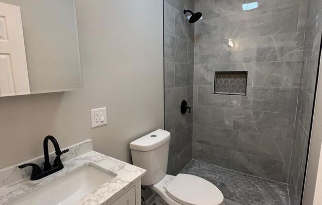 2 beds, 1 bath, $1,945, Unit 3M