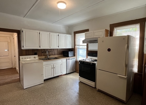 2 beds, 1 bath, 1,000 sqft, $2,450, Unit 1