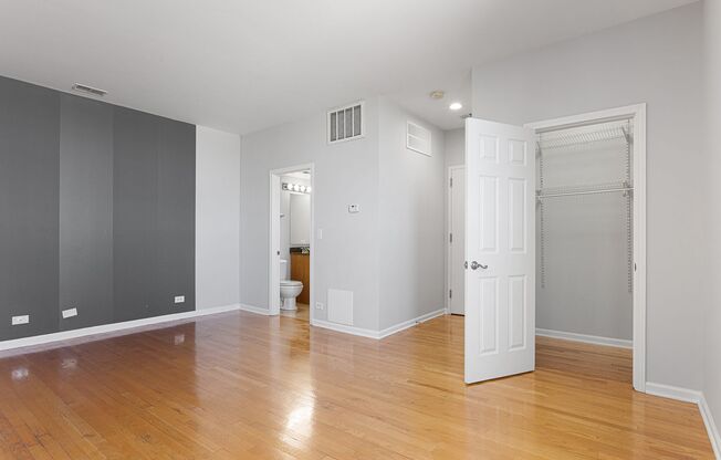 Studio, 1 bath, 353 sqft, $1,600, Unit 605