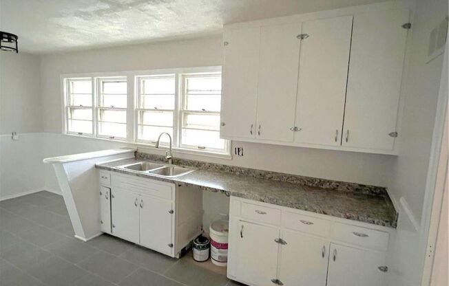 800-802 E 75th Terrace - Duplex