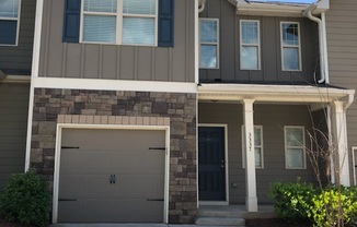 GORGEOUS TOWNHOME IN KENNESAW!