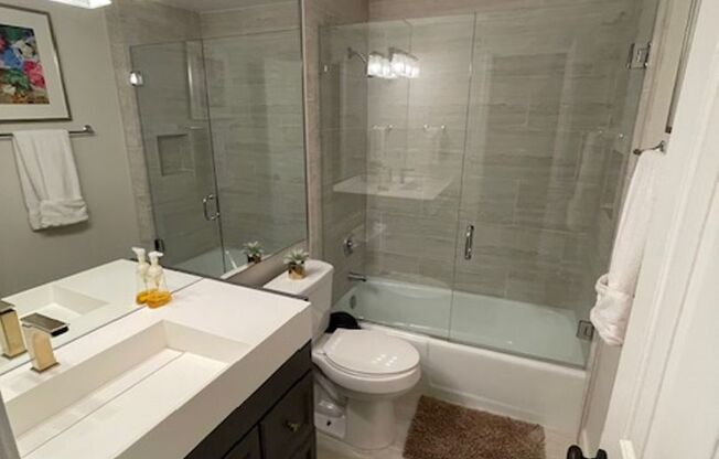 3 beds, 3 baths, $4,195, Unit Unit # 5
