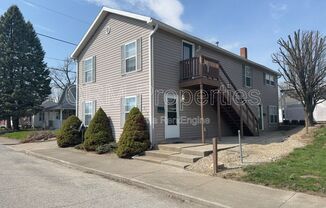 810 W ELM ST