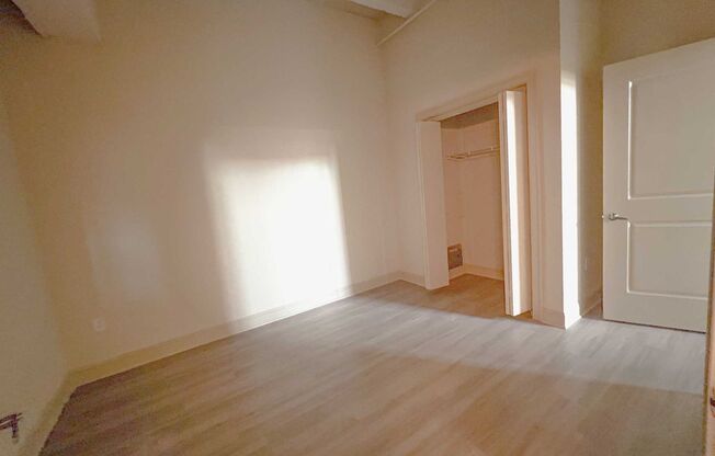 2 beds, 1 bath, 725 sqft, $1,460, Unit 308