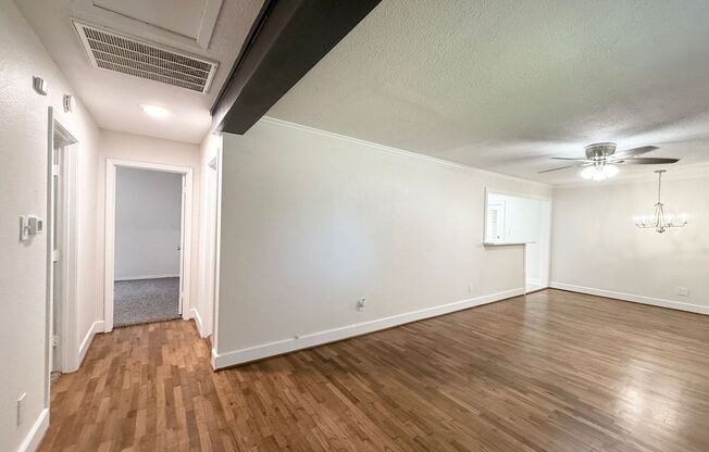 Adorable 3/1/1 Home on Giant Lot in Lake Jackson !