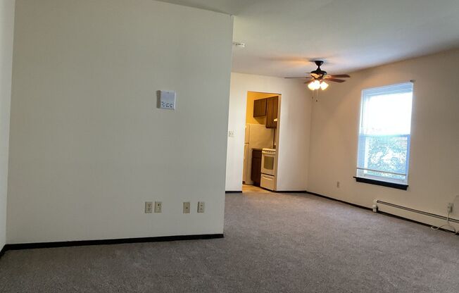 Studio, 1 bath, 551 sqft, $934, Unit F202
