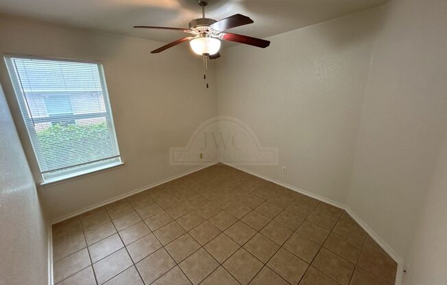 3 beds, 2 baths, $1,225